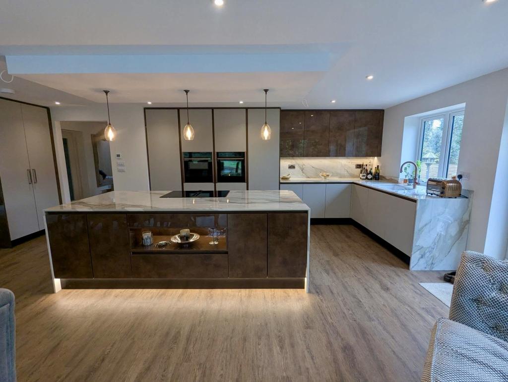 Hallmark Kitchen Designs Christchurch - Kitchen Company Bournemouth