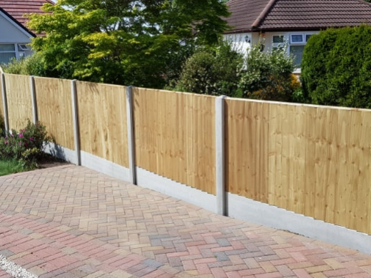 Lewis Fencing - Poole Fencing Specialists