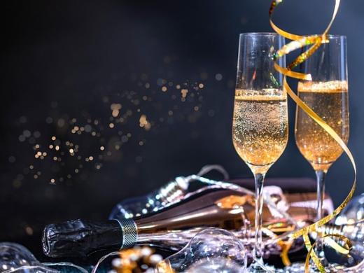 OFFER: Free Glass of Sparkling Wine at Harvey’s Restaurant in Westbourne