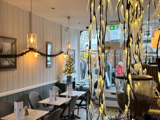 OFFER: Free Glass of Sparkling Wine at Harveys Restaurant in Westbourne