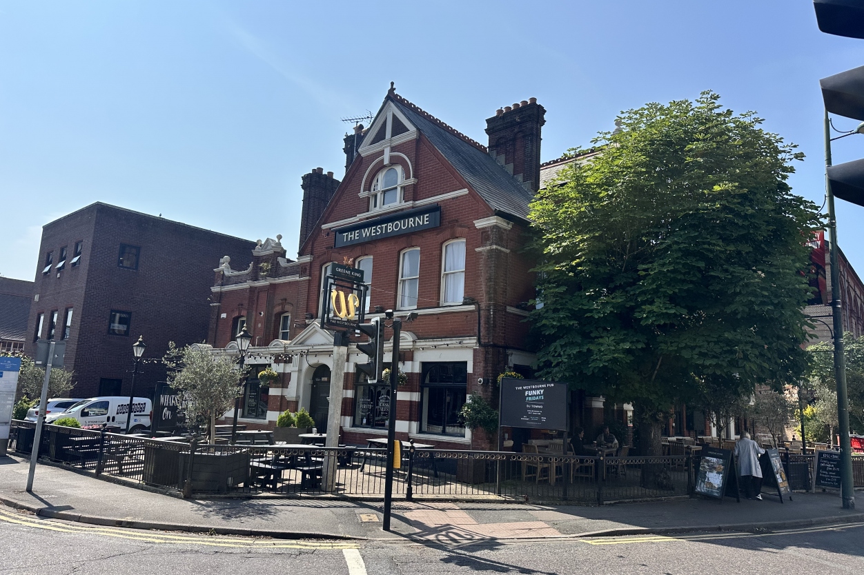 Enjoy LIVE MUSIC & ENTERTAINMENT in Westbourne