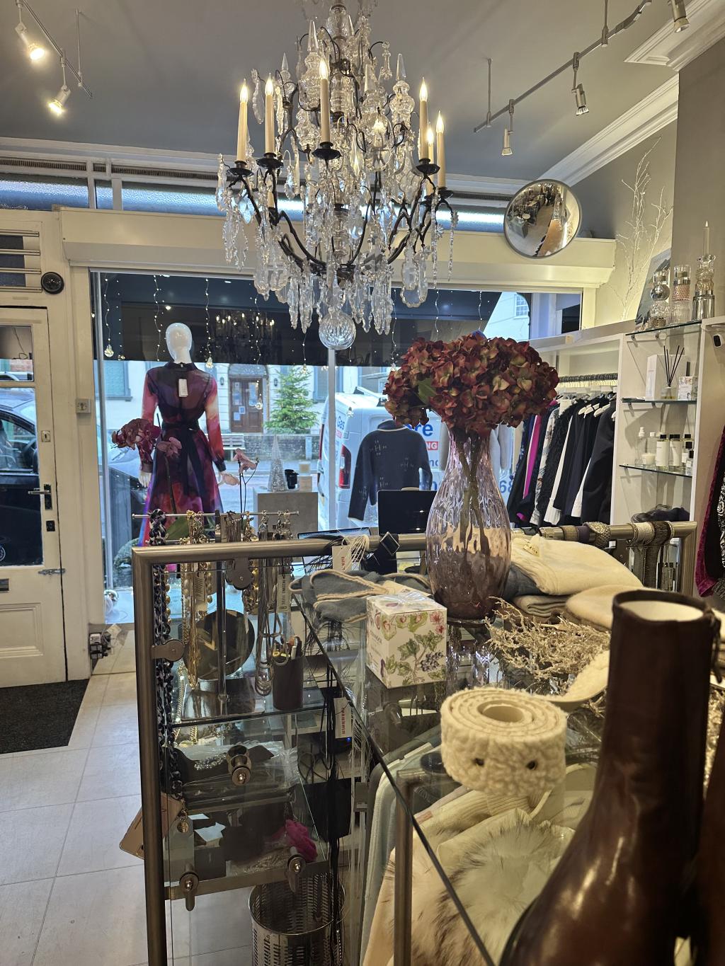 Lonah Designer Boutique Westbourne - Luxury International Labels