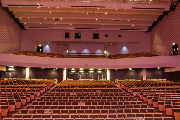 Five Memorable Date Ideas in Poole for Couples