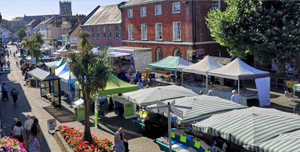 Shopping in Christchurch: Independent Shops, High Street and Saxon Square