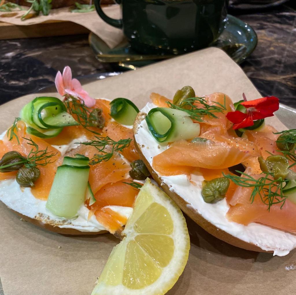 The Hutch Westbourne - Cafe, Bar & Party Venue