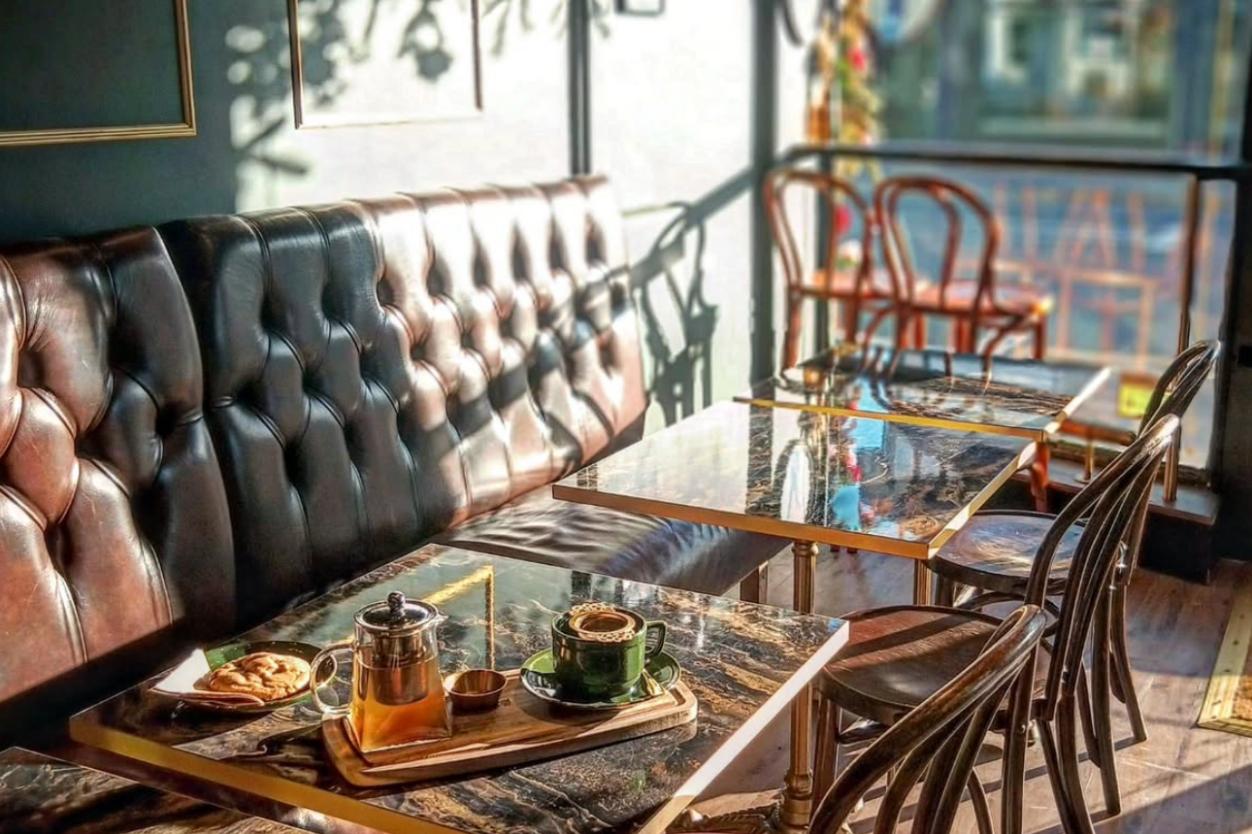 The Hutch Westbourne - Cafe, Bar & Party Venue