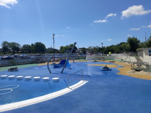 Enjoy FAMILY DAYS OUY at Quomps Splashpark in Christchurch