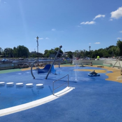 Enjoy FAMILY DAYS OUY at Quomps Splashpark in Christchurch