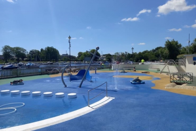 Enjoy FAMILY DAYS OUY at Quomps Splashpark in Christchurch