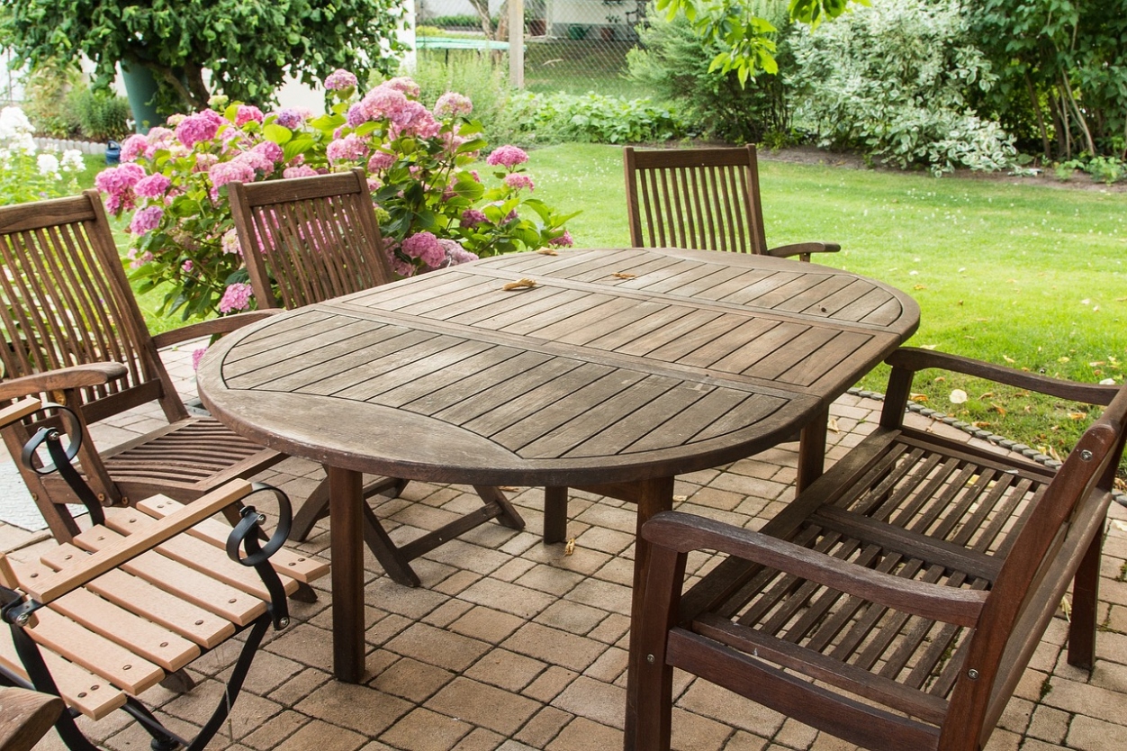 Find Local: Garden Furniture in Southbourne