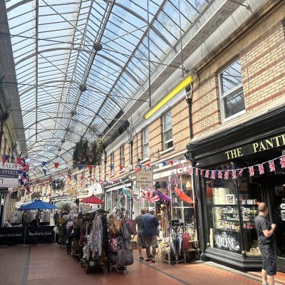 Westbourne Arcade Shops - Shopping in Westbourne, Bournemouth