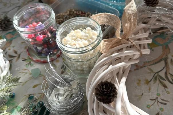 SPRING CREATIVE WORKSHOPS with Hillary’s Art Classes