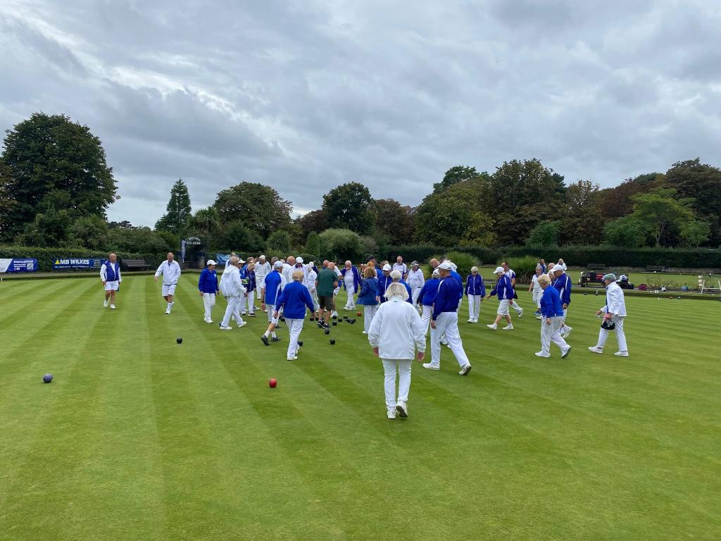 Poole Park Bowling Club | Lawn Bowls and Social Bowling in Poole