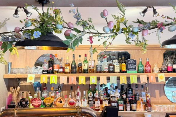 The Amberwood Walkford | Pub, Food and Live Music