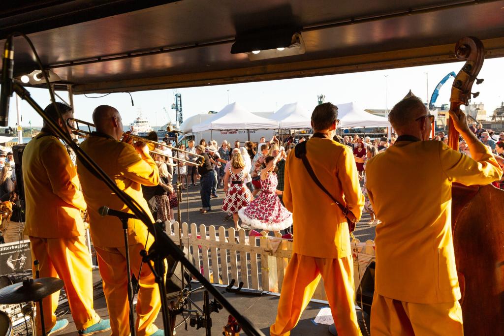Poole Goes Vintage