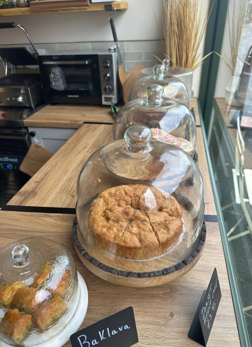 Luca’s Takeaway Café Westbourne