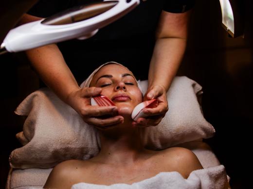 Resonance Massage & Beauty - Luxury Facials & Massage Therapist Bournemouth Resonance Massage & Beauty - Luxury Facials & Massage Therapist Bournemouth