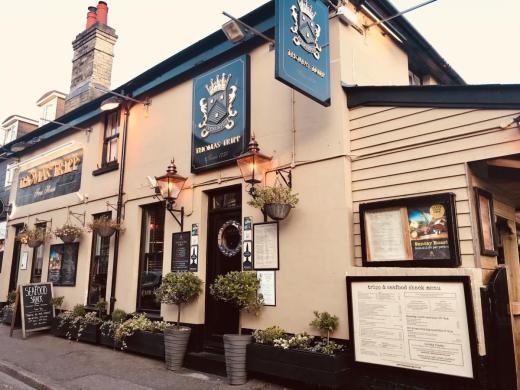 Live Music and Great Food Deals at the Thomas Tripp in Christchurch