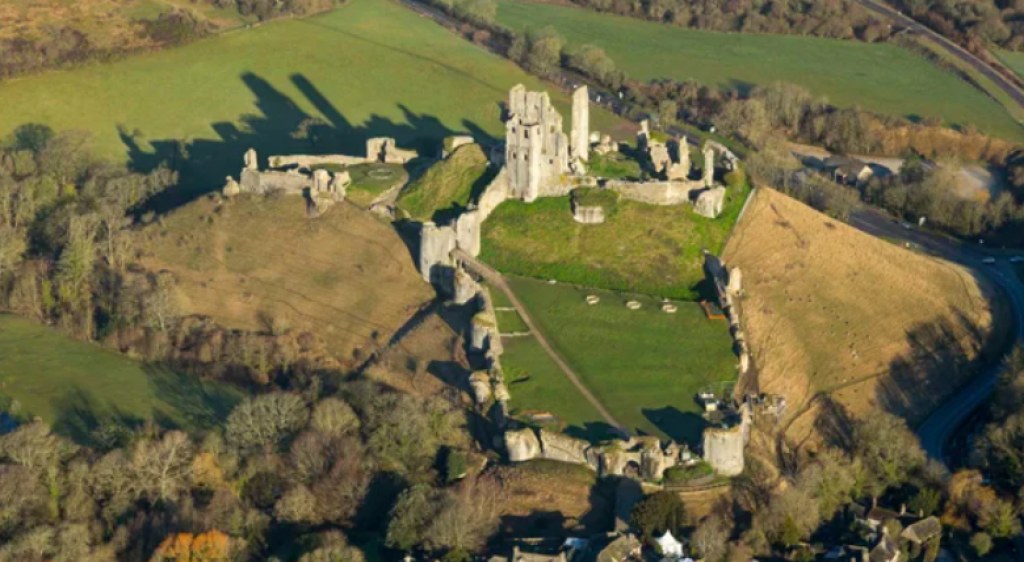Corfe Castle: The Thousand-Year-Old Royal Castle Shaped by Warfare