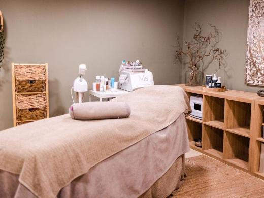 Enhance Your Beauty with Beauty Clinics, Nail & Hair Salons in Westbourne