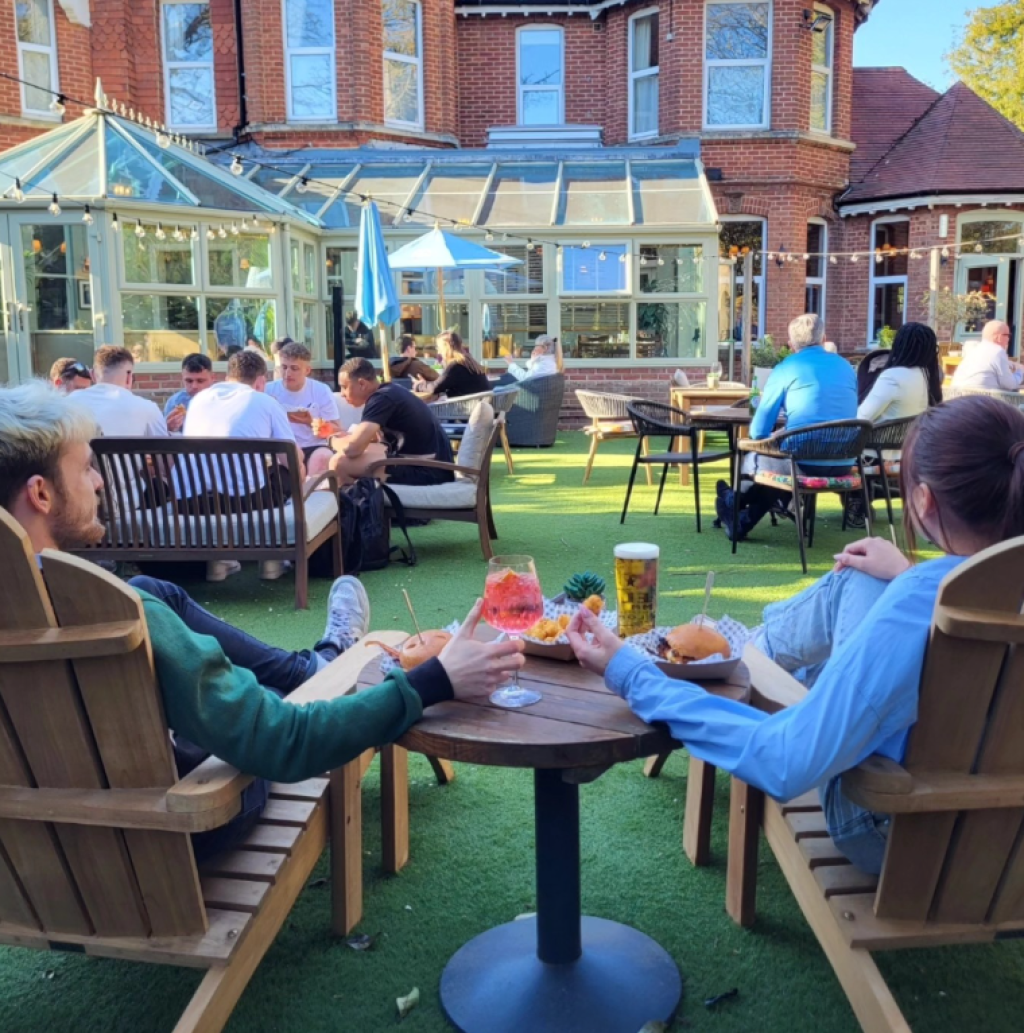 The Best Dog-Friendly Cafés, Pubs and Walks in Poole