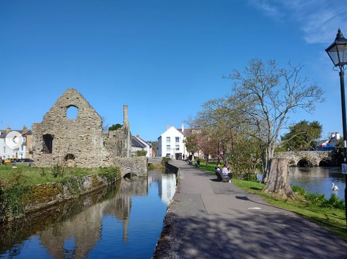 Christchurch Castle and Norman House