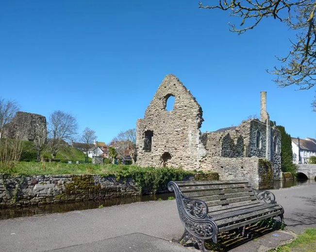Christchurch Castle and Norman House