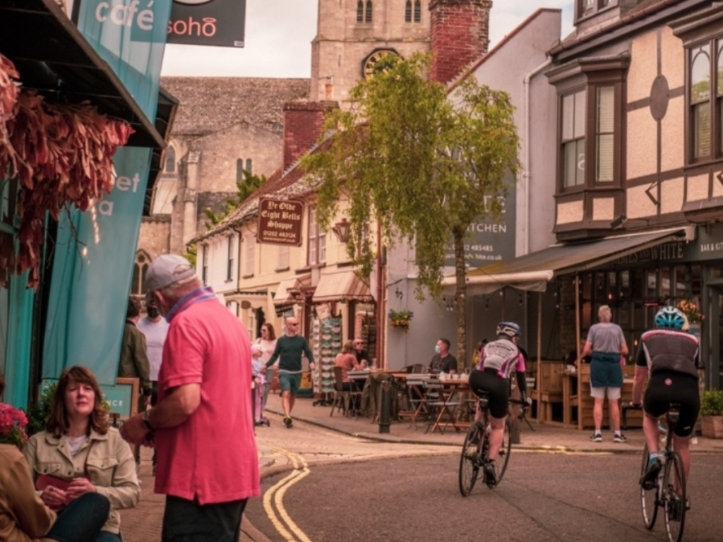 Christchurch High Street Shopping: Shops & Visitor Guide