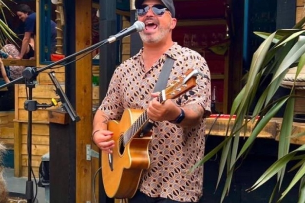 Weekly Live Music & Entertainment Guide in Christchurch Dorset