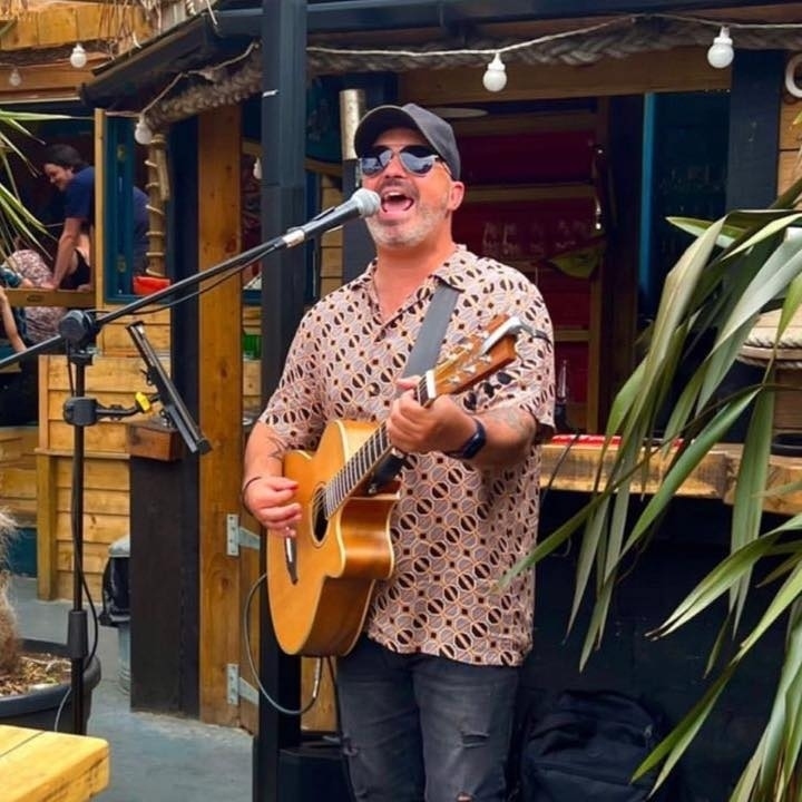 Weekly Live Music & Entertainment Guide in Christchurch Dorset