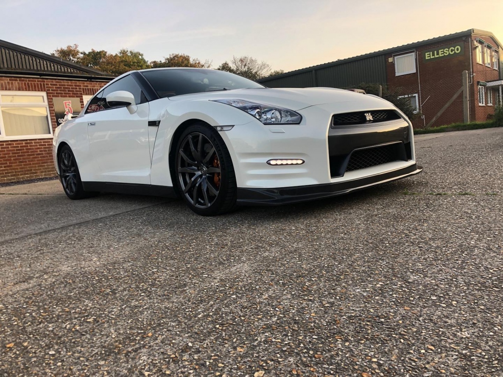 Kustom Kolors - Auto Refinishing & Car Body Repair Specialists