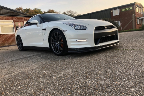 Kustom Kolors - Auto Refinishing & Car Body Repair Specialists