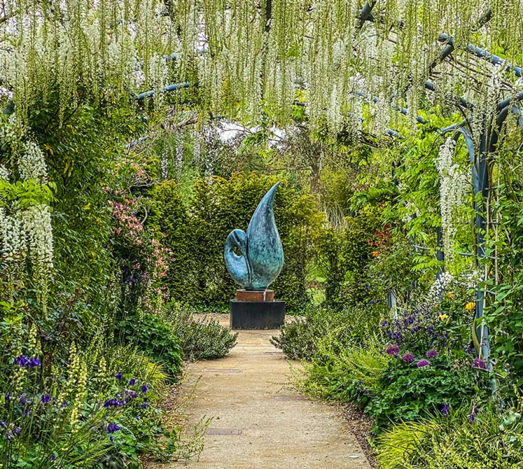 Sculpture by the Lakes: One of Dorset's Most Peaceful Escapes