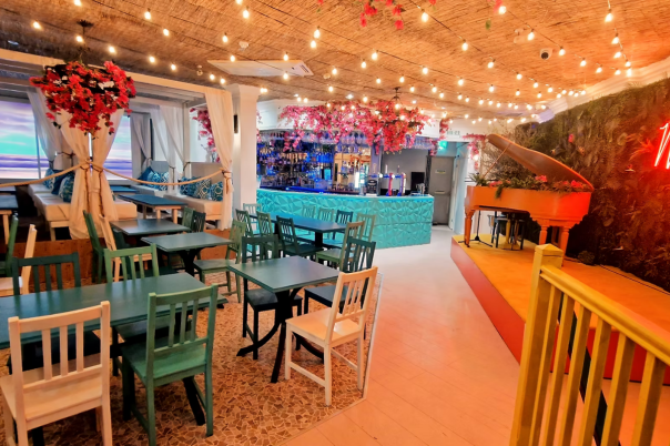 Top Bottomless Brunches in Bournemouth