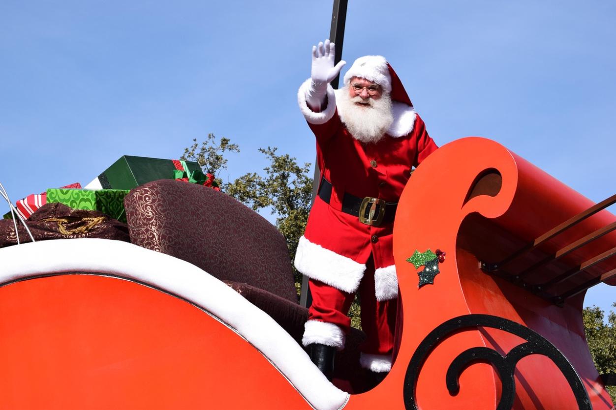 Santa’s Visit to Westbourne | Westbourne Rotary Christmas Event
