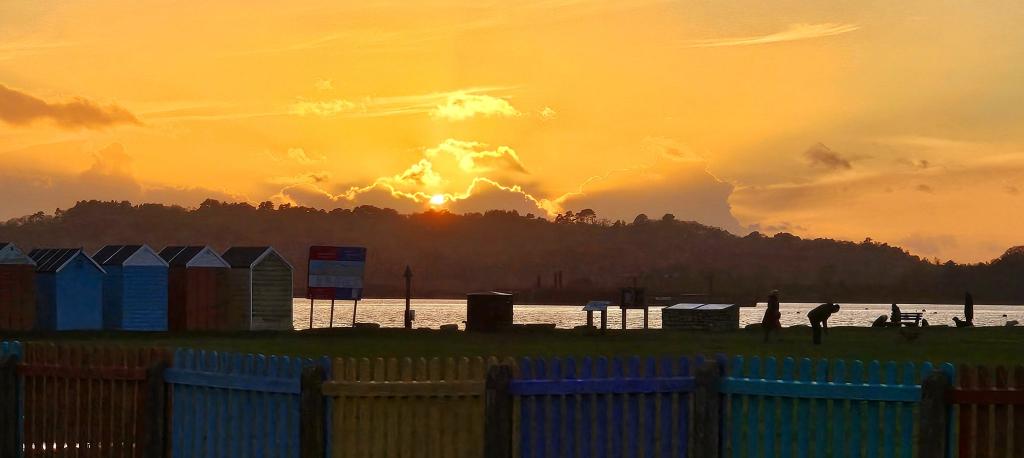 Hamworthy Park: Beach, Paddling Pool, Parking & Visitor Guide