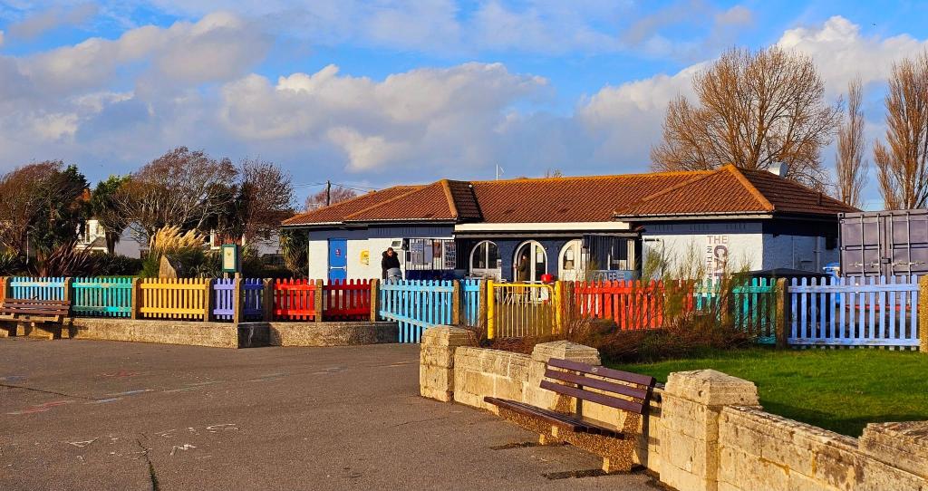 Hamworthy Park: Beach, Paddling Pool, Parking & Visitor Guide