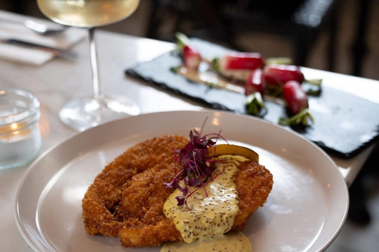 Book a ROMANTIC Valentine’s Dinner at Harveys Westbourne