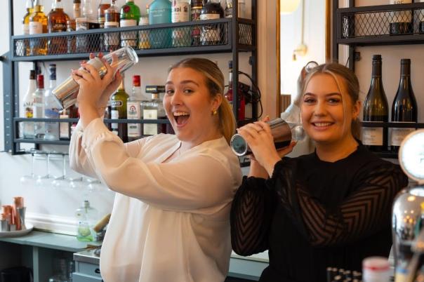 Book a ROMANTIC Valentine’s Dinner at Harveys Westbourne