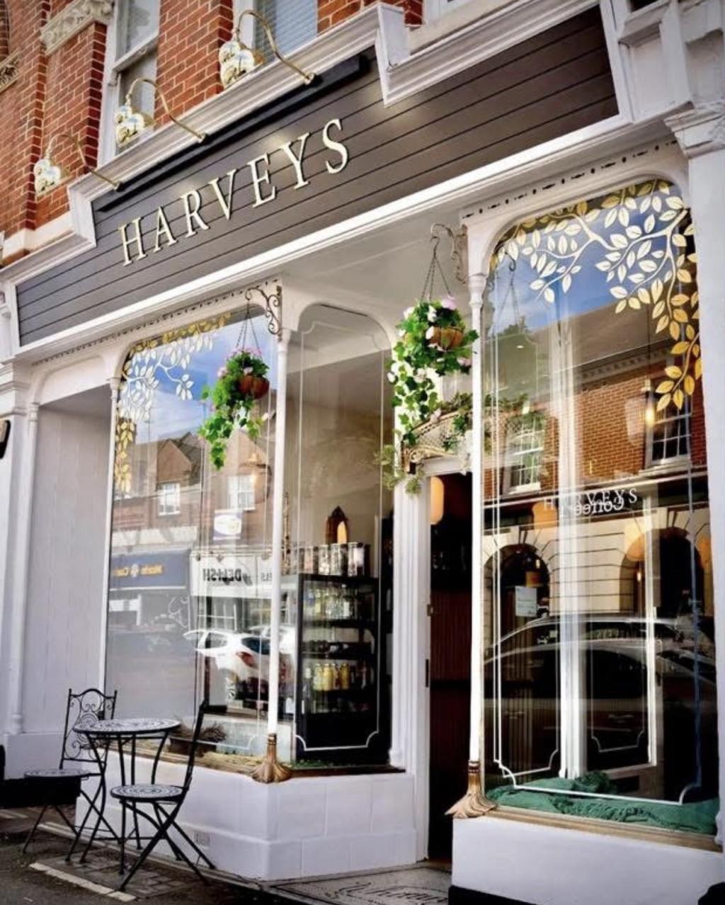 Book a ROMANTIC Valentine’s Dinner at Harveys Westbourne