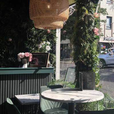 Cirqle Café & Bar: Christchurch's Stylish All-Day Café, Cocktail Bar & Live Music Venue