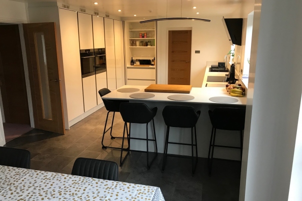 Doc's Fitted Furniture - Fitted Kitchens & Bedrooms