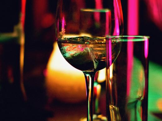 5 Nightlife Spots for Drinks, Music and Late Nights in Poole