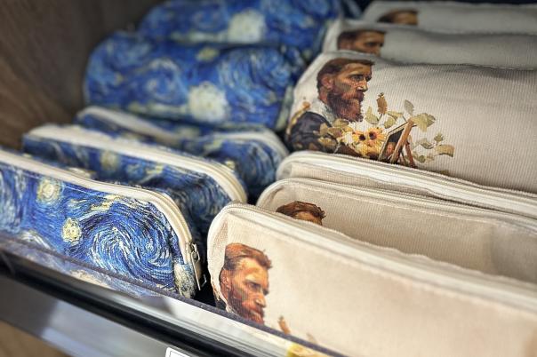 Overbury’s Fine Art Supplies Westbourne | Art Shop Bournemouth