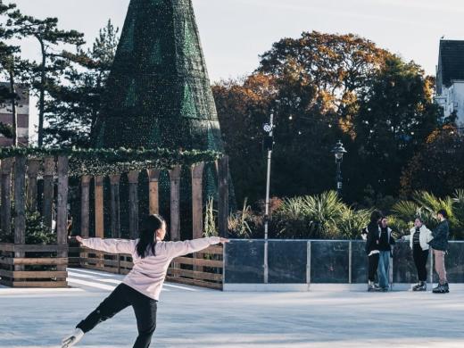 Skate Bournemouth & Moguls Alpine Bar | Ice Skating in Bournemouth This Christmas