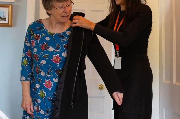 5 Ways Homecare Can Help Your Loved One – from Right at Home Bournemouth