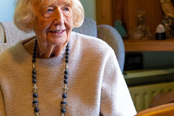 5 Ways Homecare Can Help Your Loved One – from Right at Home Bournemouth