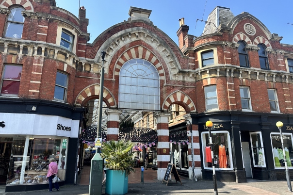 Westbourne Guide - Tourist Information