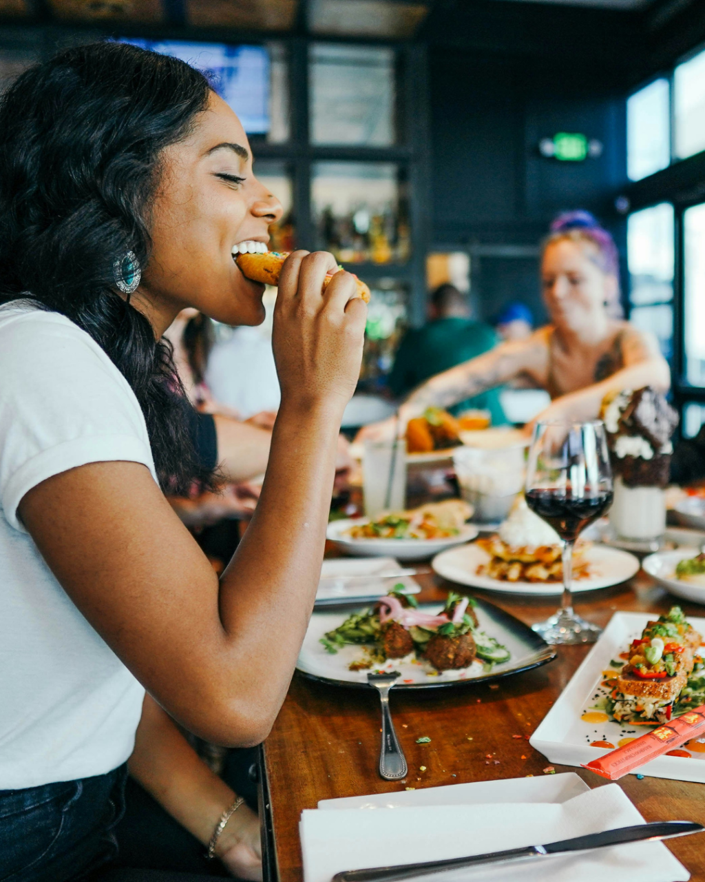 Best Places to Eat, Drink and Go Out in Bournemouth for Students