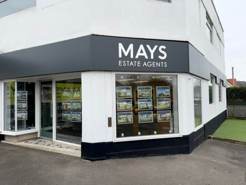 Selling a Distinctive Poole Home: How to Choose the Right Estate Agent